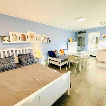 Cozy, Newly Renovated Apartment In Gavrio. Eksteriør billede