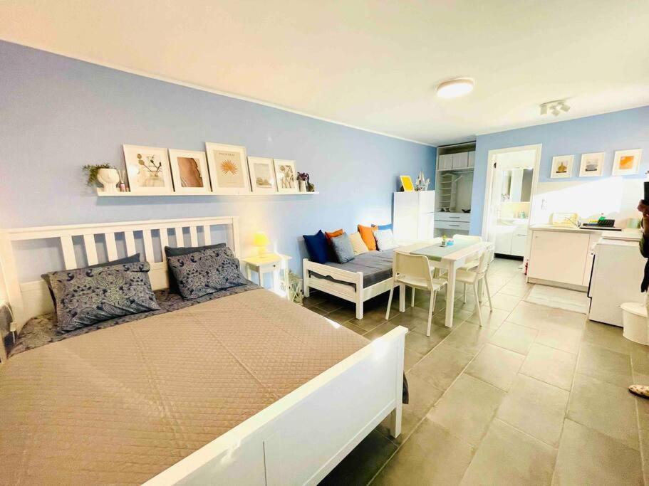 Cozy, Newly Renovated Apartment In Gavrio. Eksteriør billede