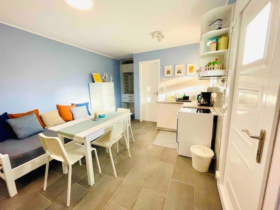 Cozy, Newly Renovated Apartment In Gavrio. Eksteriør billede