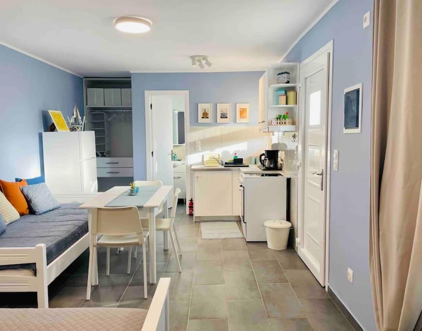 Cozy, Newly Renovated Apartment In Gavrio. Eksteriør billede